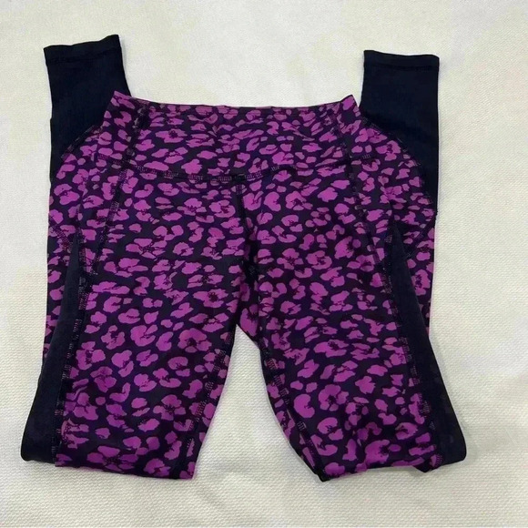 Lululemon leggings size 2 - Picture 2 of 9